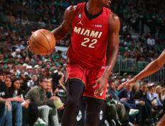 爱游戏-包含巴特勒连续十五场比赛得分超过突破纪录，塞尔维亚队挑战极限！的词条