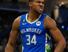 AYX-关于字母哥关键节点突破纪录，美国队带队取胜！的信息