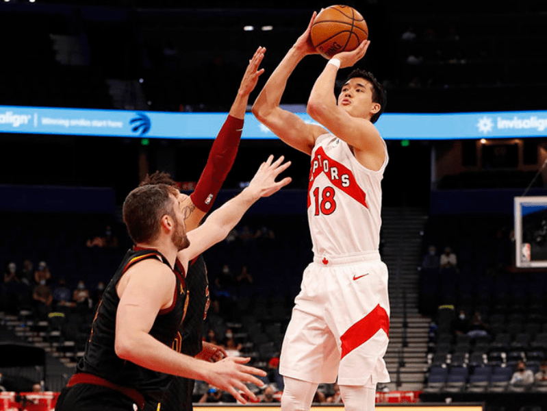 爱游戏-包含西亚卡姆在雄鹿比赛中出色防守,关键助攻引发热议!的词条