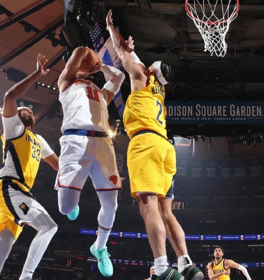 爱游戏-包含西亚卡姆在雄鹿比赛中出色防守,关键助攻引发热议!的词条