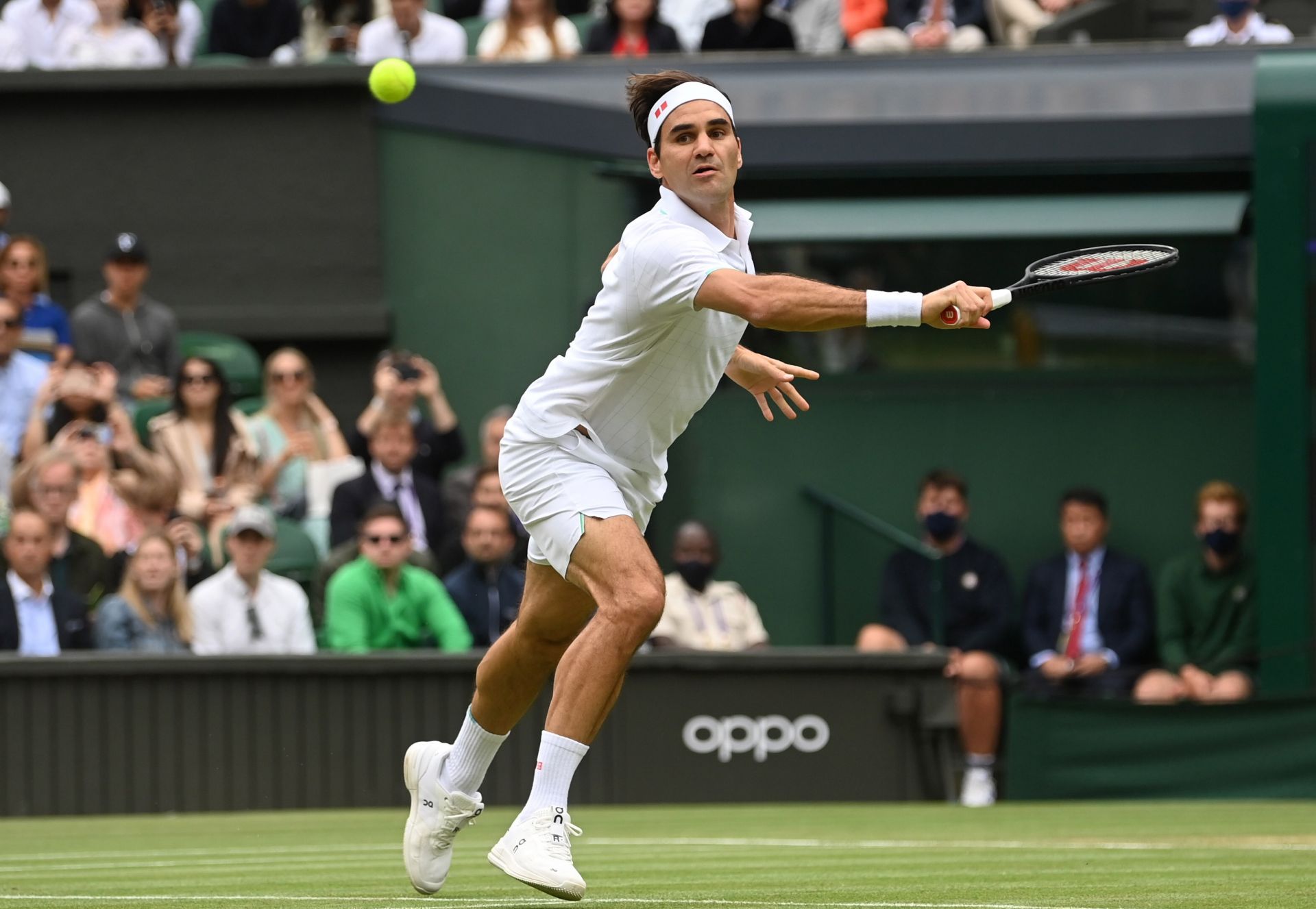 爱游戏体育-费德勒爆冷击败利物浦，精彩发挥引爆全场！的简单介绍