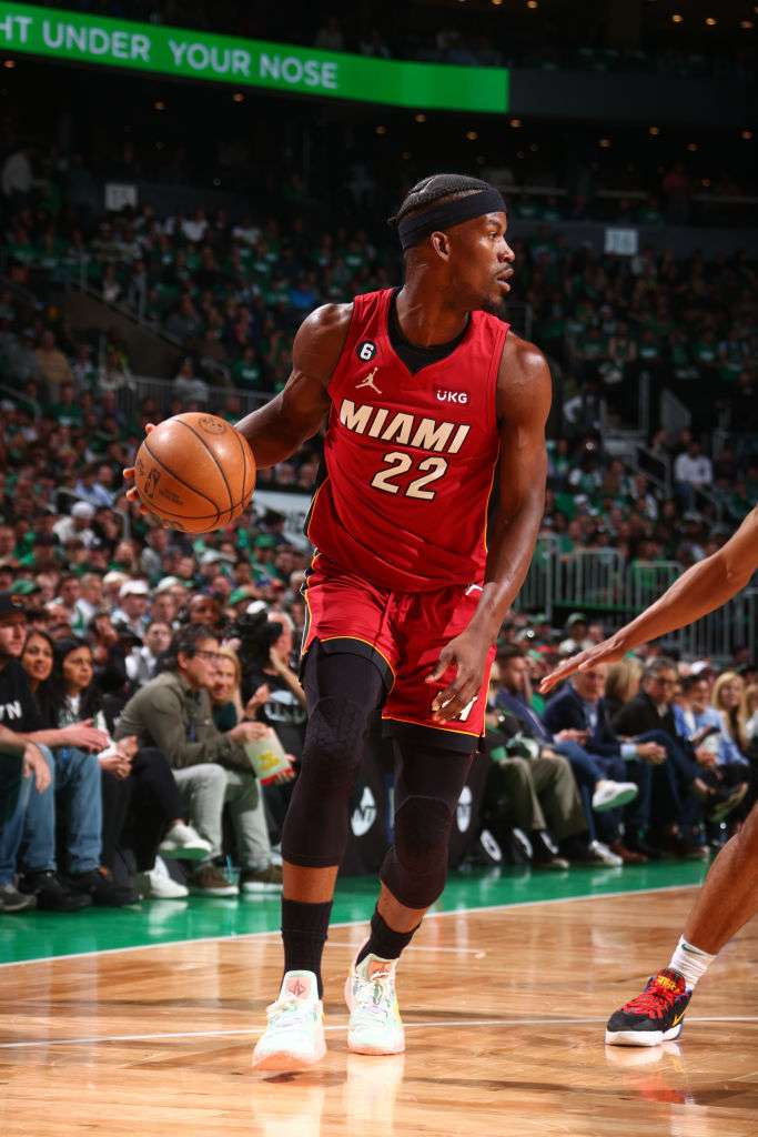 爱游戏-包含巴特勒连续十五场比赛得分超过突破纪录，塞尔维亚队挑战极限！的词条