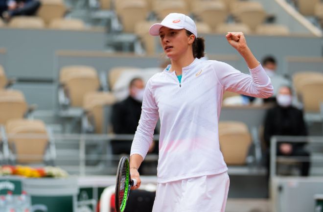 爱游戏-阿扎伦卡新星挺进下一轮表现惊艳，老鹰未来可期！的简单介绍