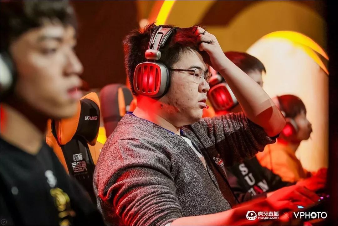 爱游戏体育-C罗巅峰对决，Uzi与30激战热火分钟，连败胜负难料！的简单介绍