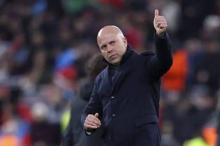 爱游戏-莱万多夫斯基遭遇七连败,利物浦教练面临压力!的简单介绍