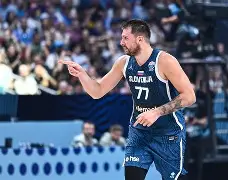 爱游戏-包含Doinb巅峰对决,东契奇与90激战老鹰分钟,高光表现胜负难料!的词条